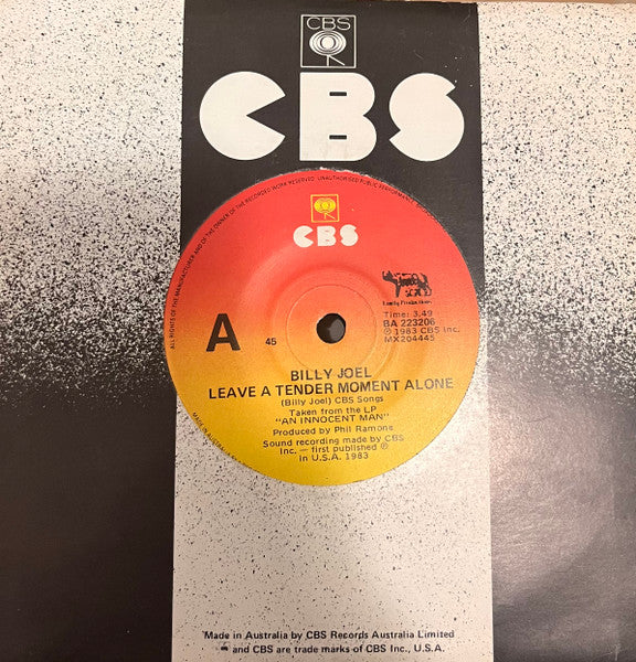 Billy Joel – Leave A Tender Moment Alone (E/Generic) – 7", AU 1983