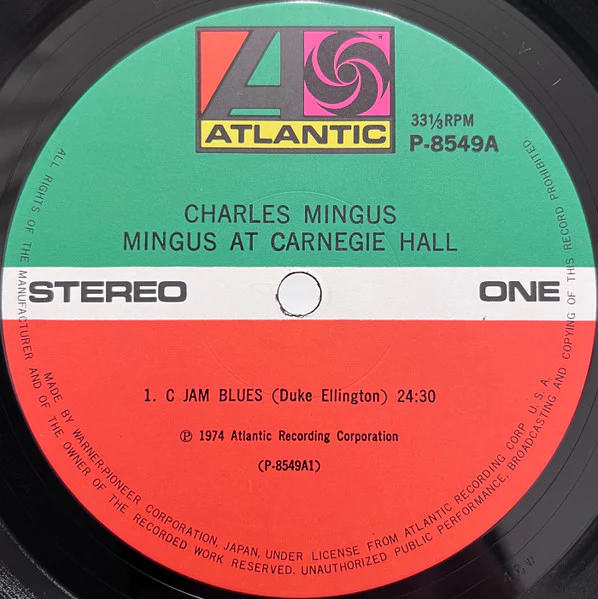 Charles Mingus, Charles Mingus – Mingus At Carnegie Hall = ミンガス・アット・カーネギー・ホール (E/VG+) – LP, JP 1974, No OBI - Image 3