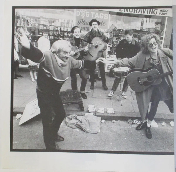 Fairground Attraction – The First Of A Million Kisses (VG+/VG+) – LP, Australasia - Image 8