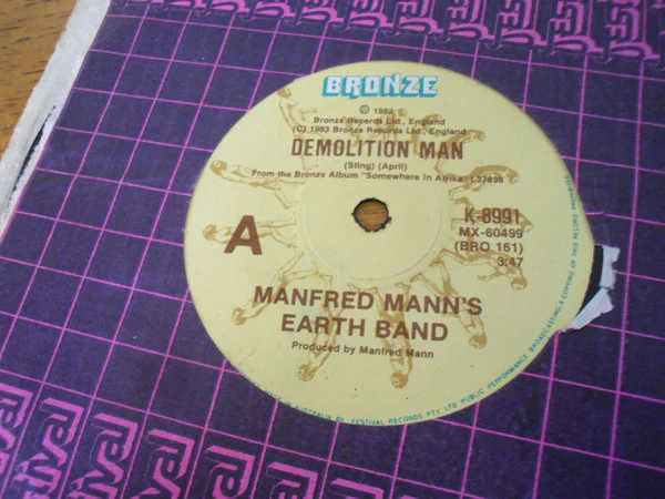 Manfred Mann's Earth Band – Demolition Man (E/Generic) – 7", AU 1983
