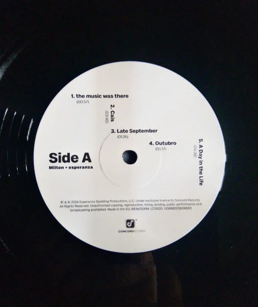 Milton Nascimento, Esperanza Spalding – Milton + Esperanza (NM/NM) – 2xLP, EU 2024 - Image 4