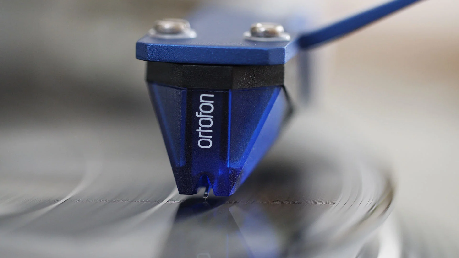 Ortofon 2M Blue Moving Magnet Cartridge - Image 2