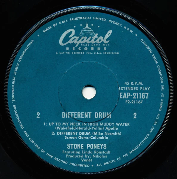 The Stone Poneys, Linda Ronstadt – Different Drum (VG+/VG+) – 7", AU - Image 4