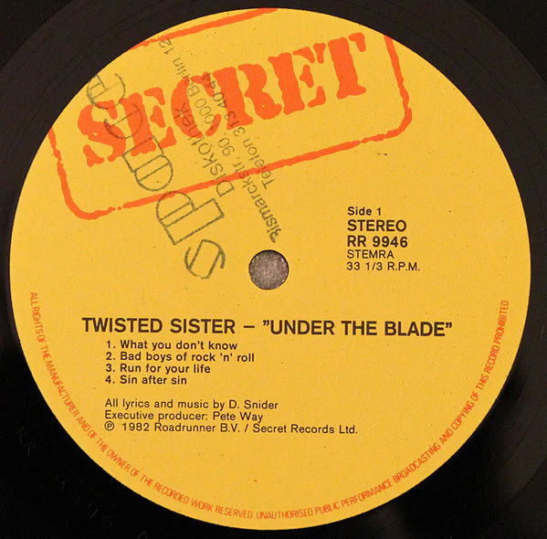 Twisted Sister – Under The Blade (VG/VG+) – LP, Benelux 1982 - Image 3